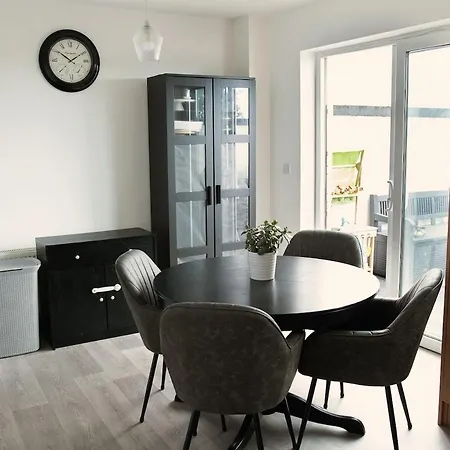 3 Bedroom Family With Sea And Mountain View