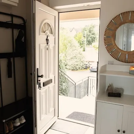 아파트 3 Bedroom Family With Sea And Mountain View *